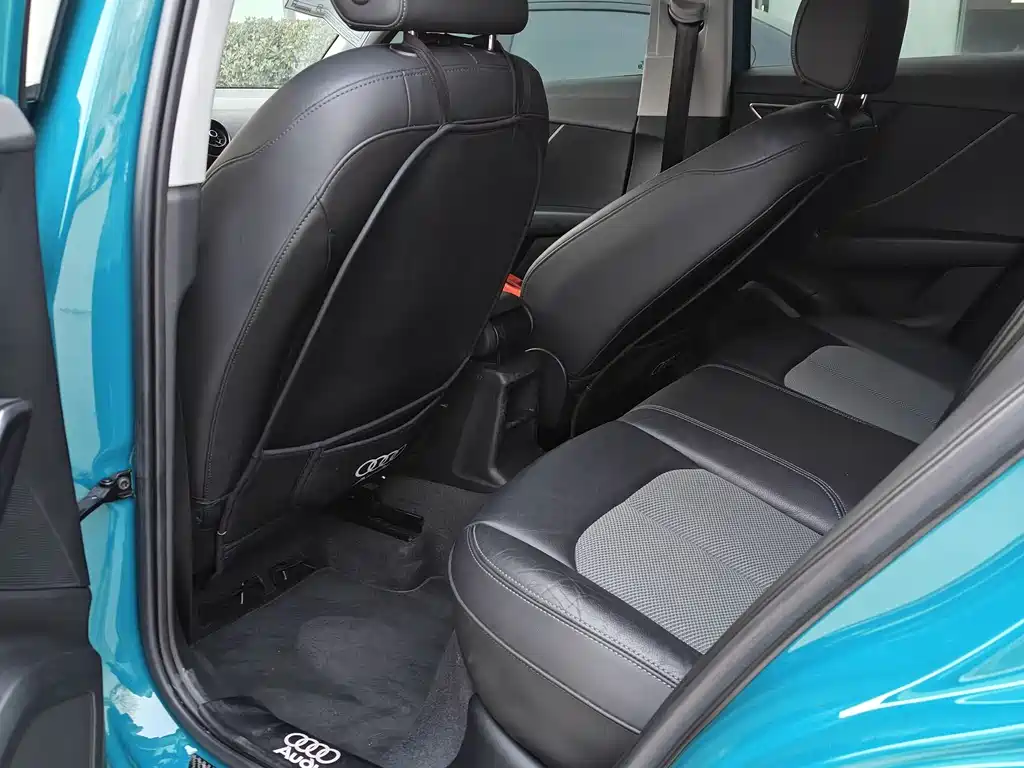 Audi Q2 L 35 TFSI Fashion Elegant