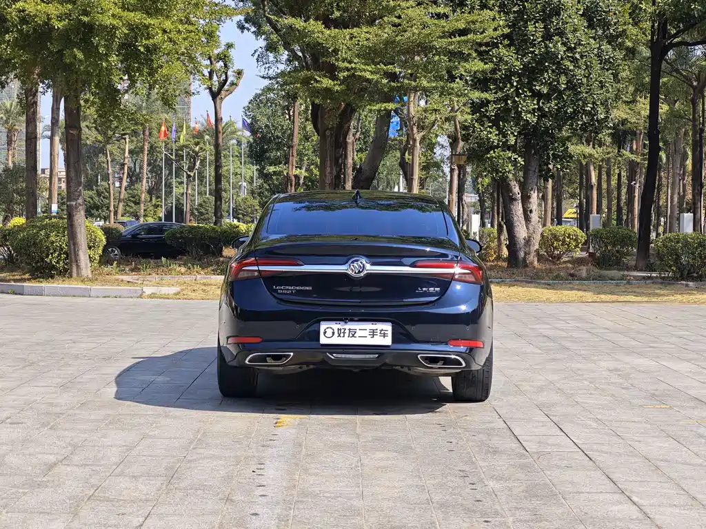 LaCrosse 552 T Luxury