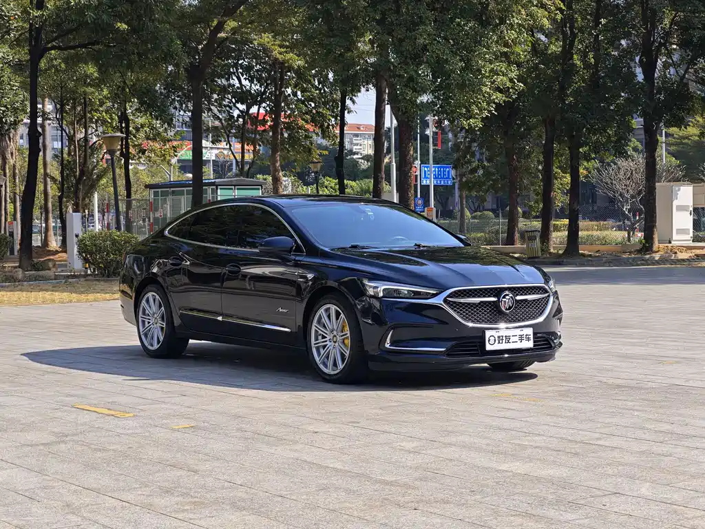 LaCrosse 552 T Luxury