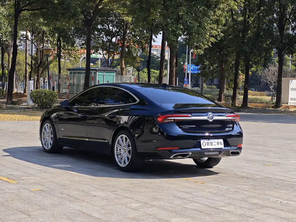 LaCrosse 552 T Luxury