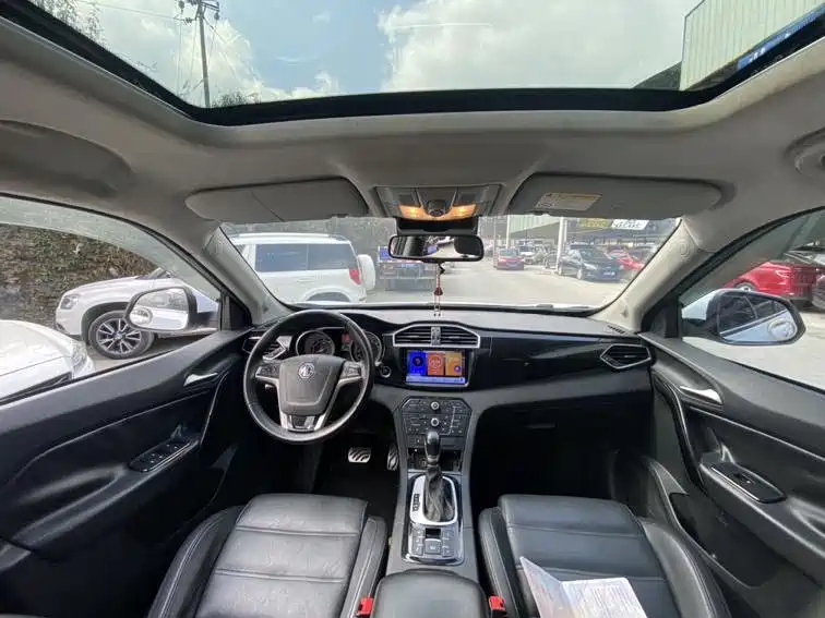 Ruiteng 2.0 TGI TST 4 WD Flagship