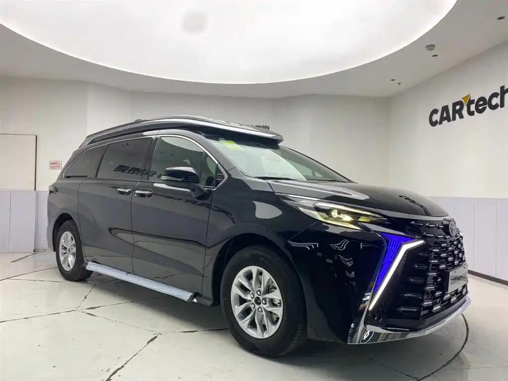 Granvia 2.5 L Hybrid Comfort