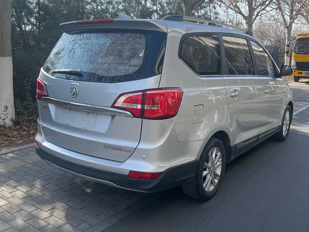 Baojun 730 1.8 L iAMT Luxury 7-seat