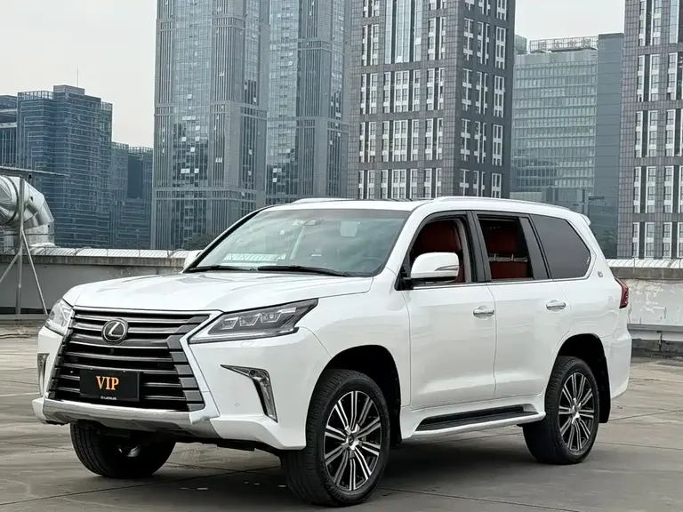 Lexus LX 570 Distinguished Luxury