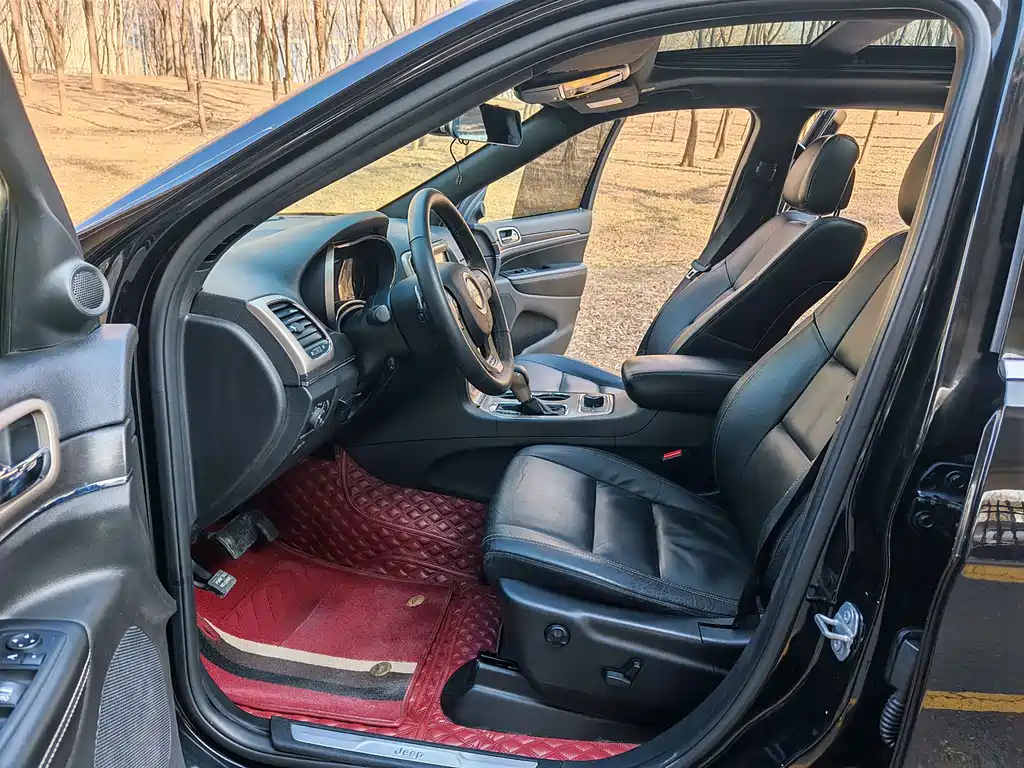 Grand Cherokee (Import) 3.6 L Elite Navigation