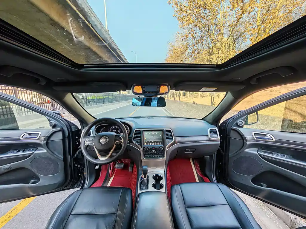 Grand Cherokee (Import) 3.6 L Elite Navigation