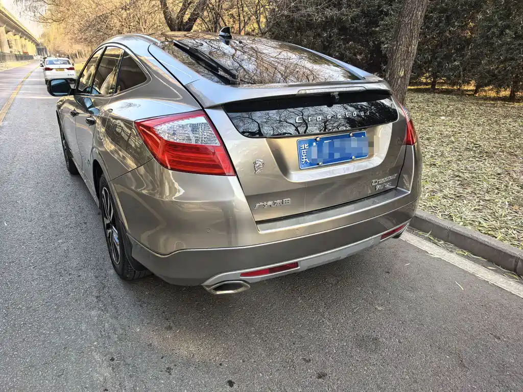 Crosstour 2.4 L Luxury