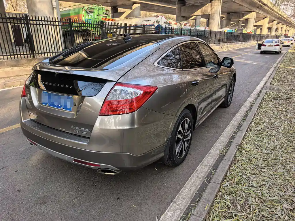 Crosstour 2.4 L Luxury