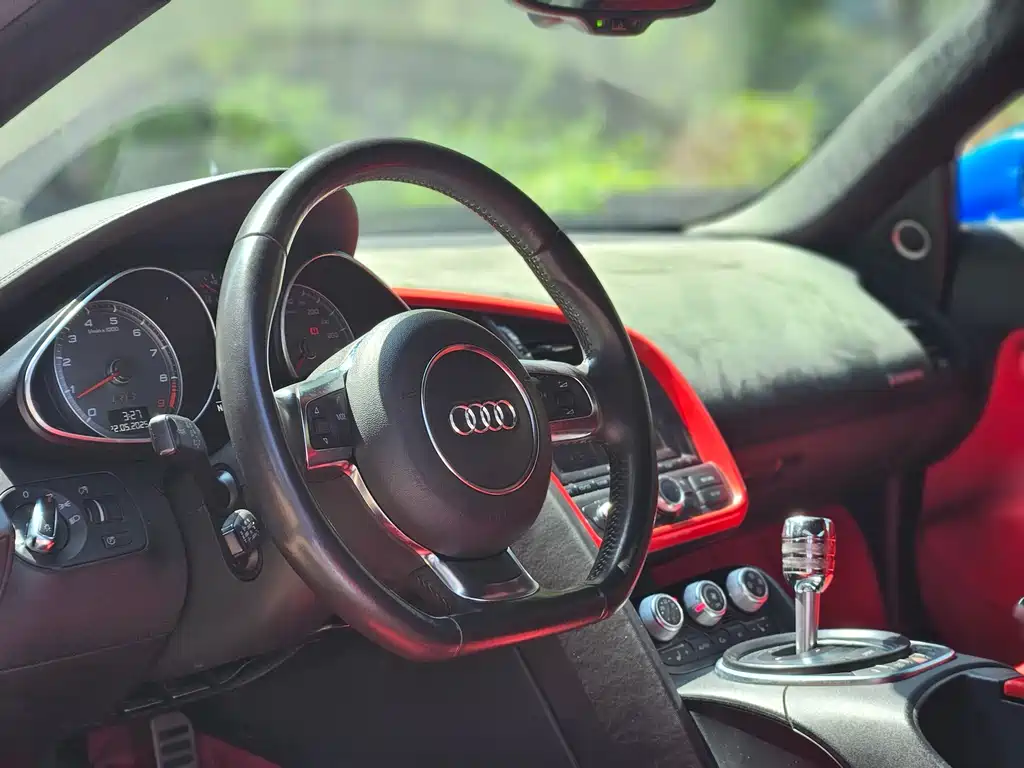 Audi R8 4.2 FSI quattro