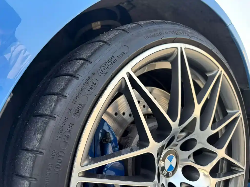 BMW M4 M4 2-door Coupe Racing