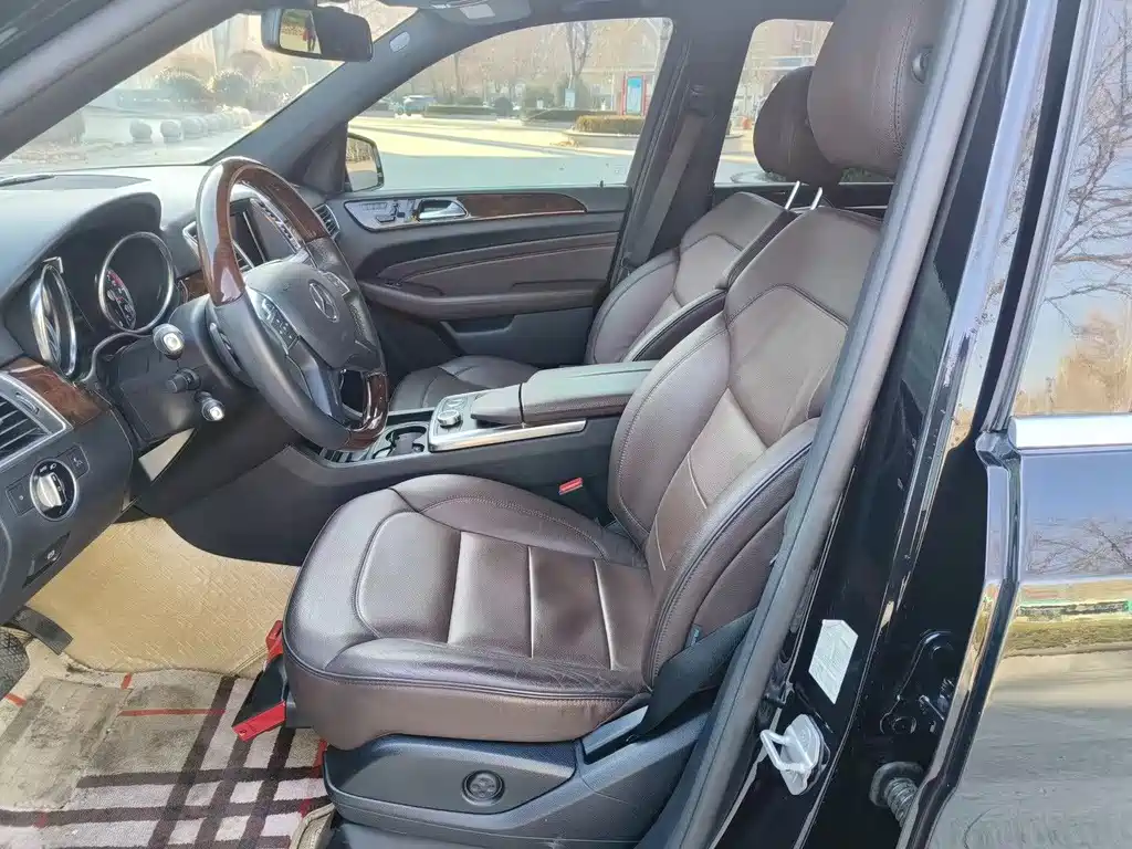 Mercedes-Benz M-Class ML 350 Luxury