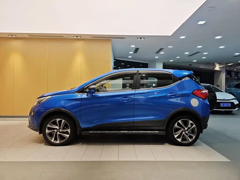 Yuan 1.5 L Auto Luxury