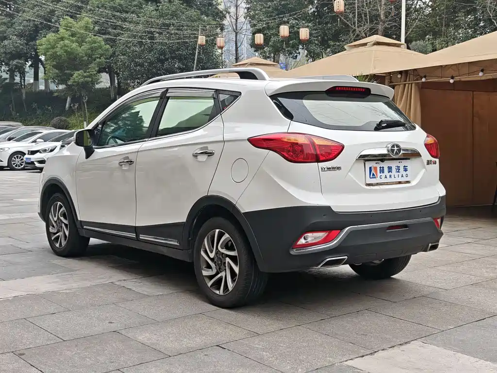 Refine S3 1.5 L Manual Luxury