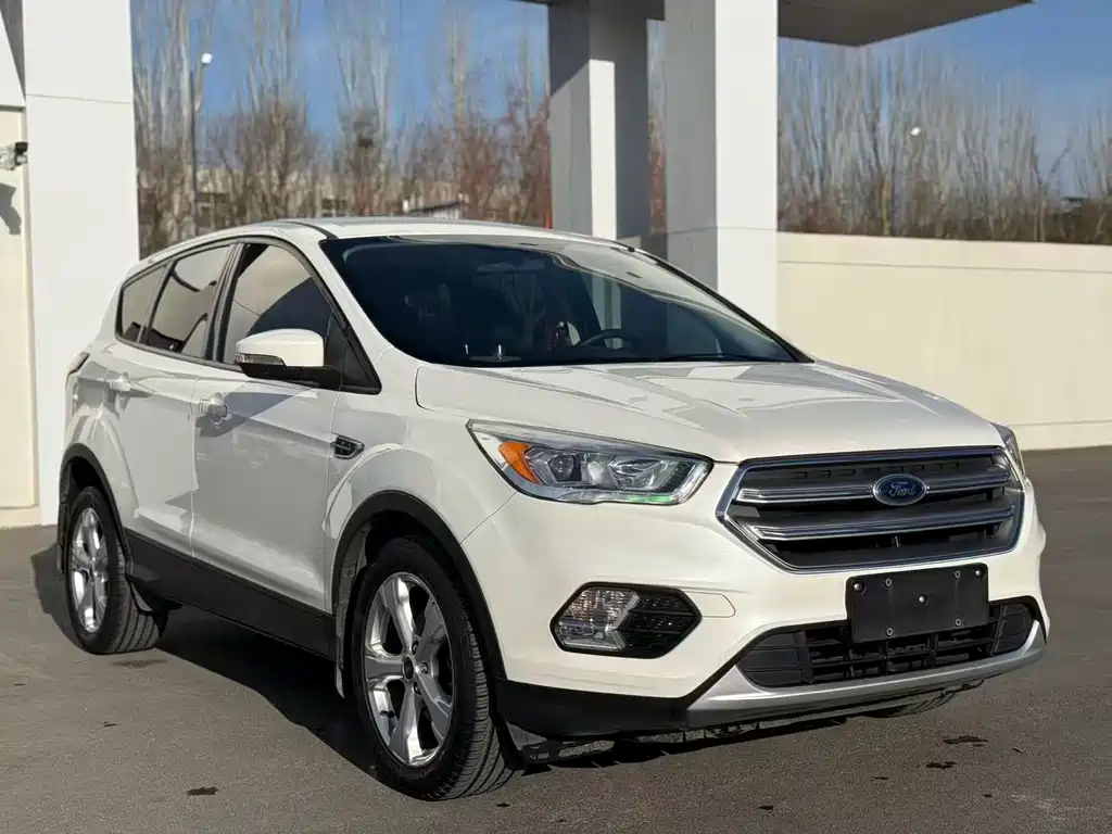 Kuga EcoBoost 180 2 WD Fine Wing