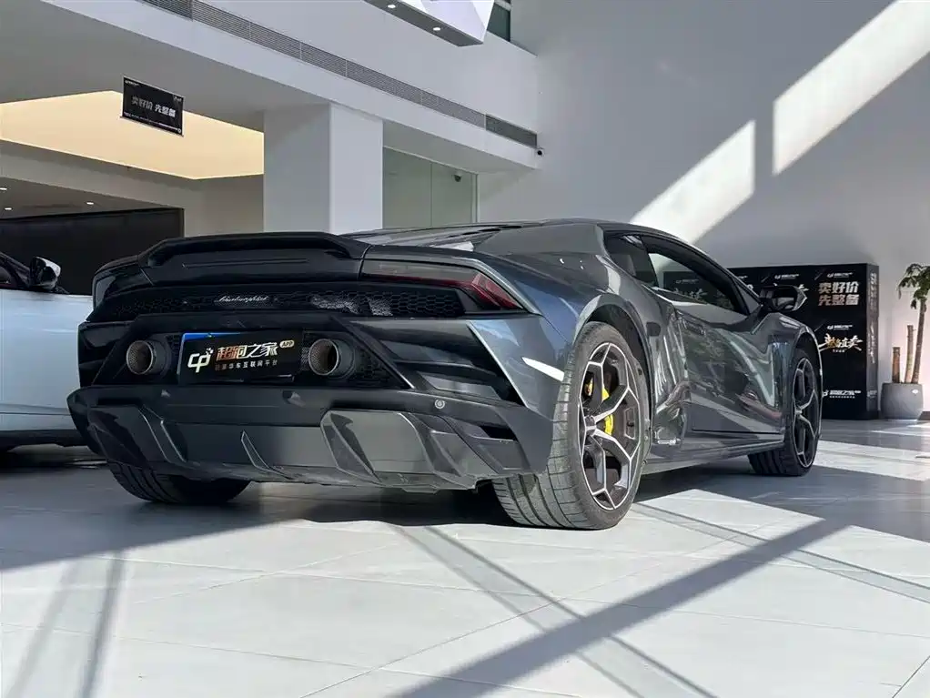 Huracán Huracán EVO RWD