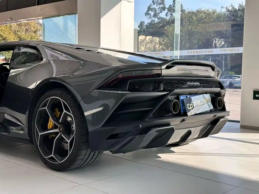 Huracán Huracán EVO RWD