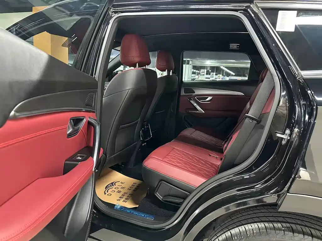 Jetour X70 PLUS Champion 1.5 T DCT Champion PRO 5-seat