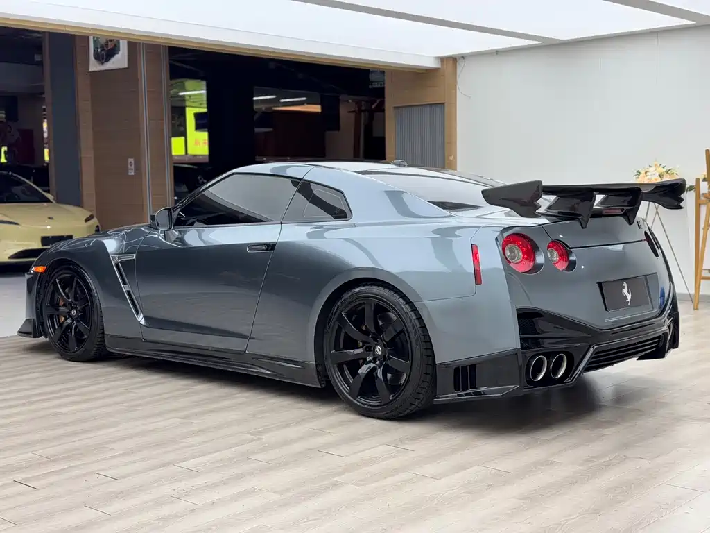 Nissan GT-R 3.8 T Premium Edition