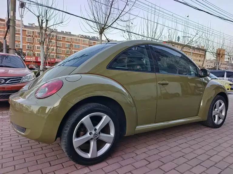 Volkswagen Beetle 1.8 T AT Luxury