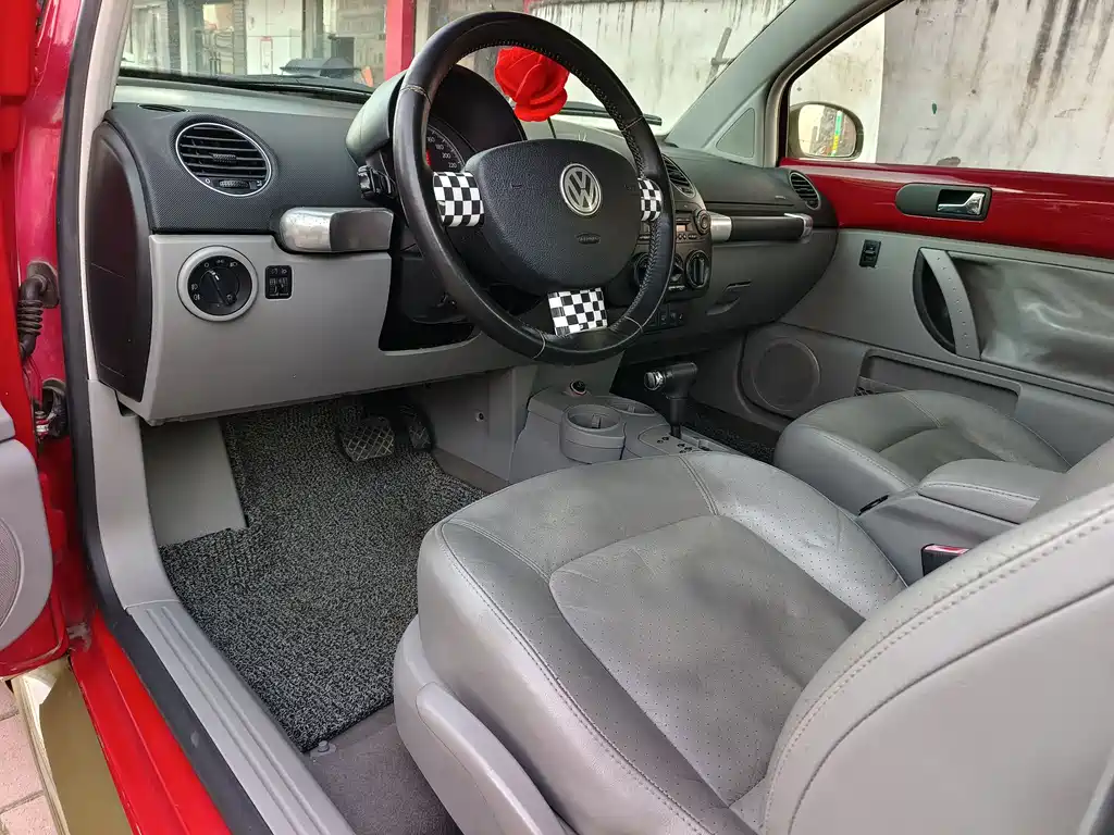 Beetle 1.8 T AT Luxury
