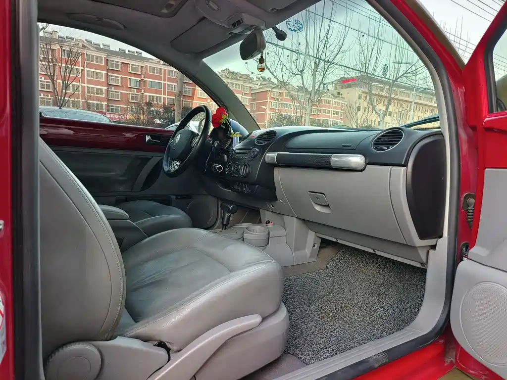 Beetle 1.8 T AT Luxury