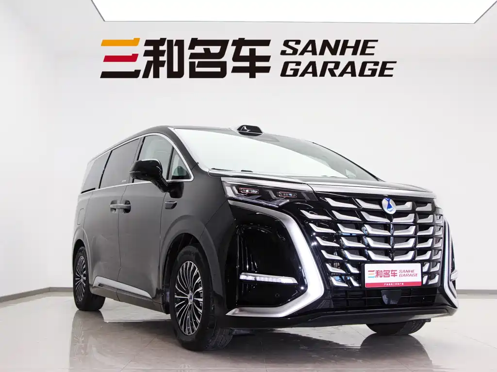 Denza D9 DM-i Smart Drive 1020 4 WD Flagship