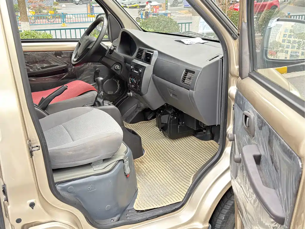 Wuling Rongguang 1.5 L Extended Basic