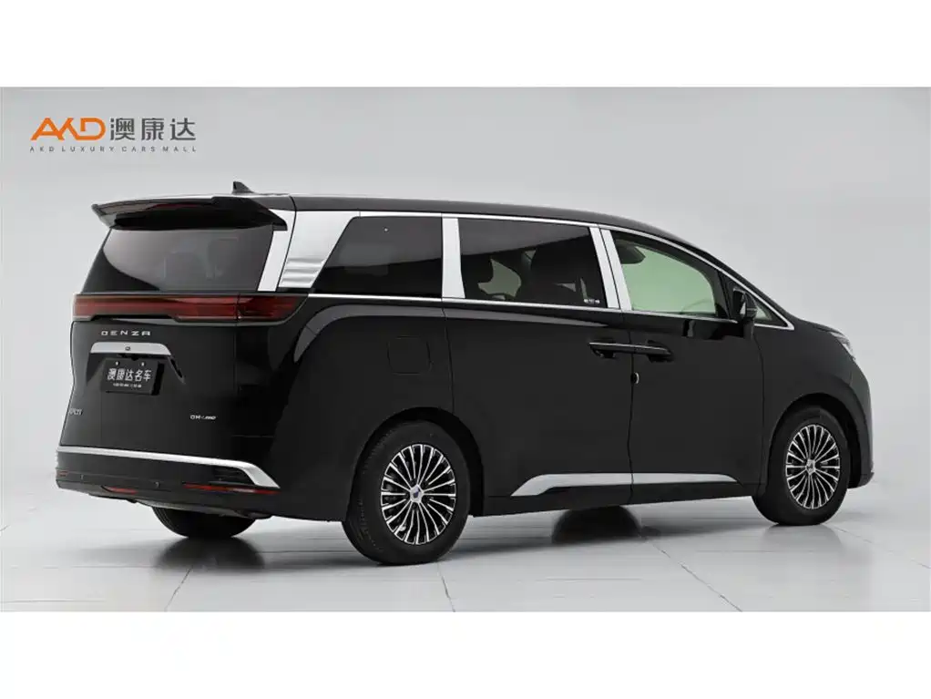 Denza D9 DM-i 980 4 WD Distinguished