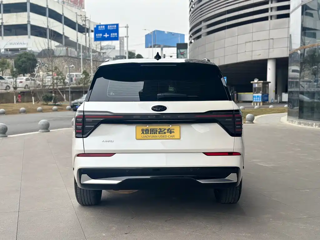 Edge Edge L 2.0 T EcoBoost 4 WD 7-seat Supreme