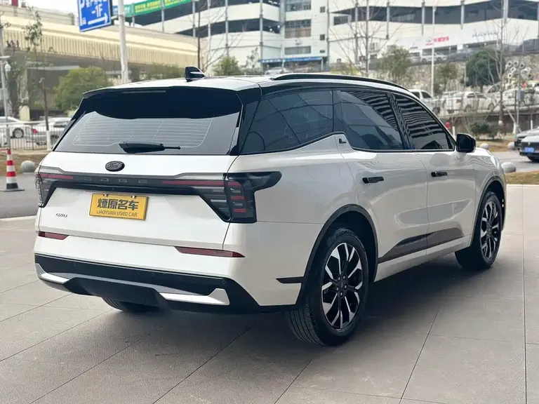 Ford Edge Edge L 2.0 T EcoBoost 4 WD 7-seat Supreme