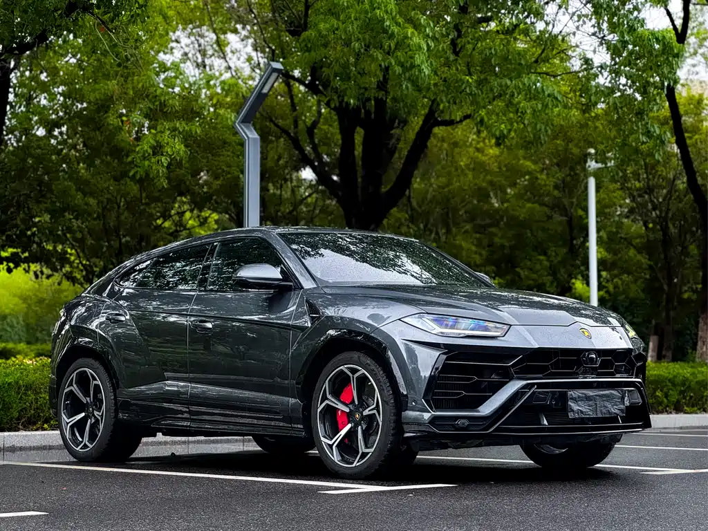 Urus 4.0 T V8