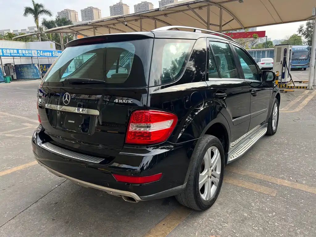 Mercedes-Benz M-Class ML 350 4 MATIC Luxury