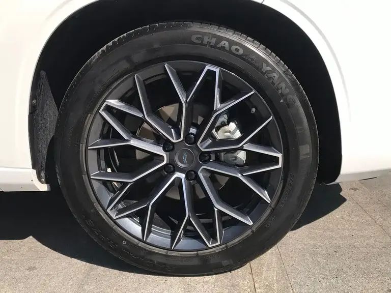 Changan Oshan Z6 Blue Whale 1.5 T DCT Smart Supreme