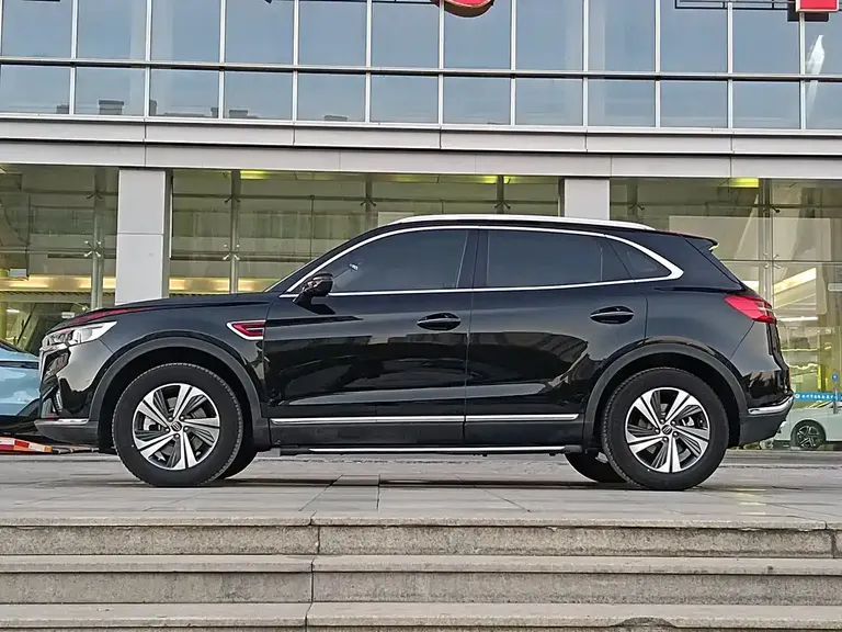 Hongqi HS5 2.0 T Connected Flagship Enjoyment