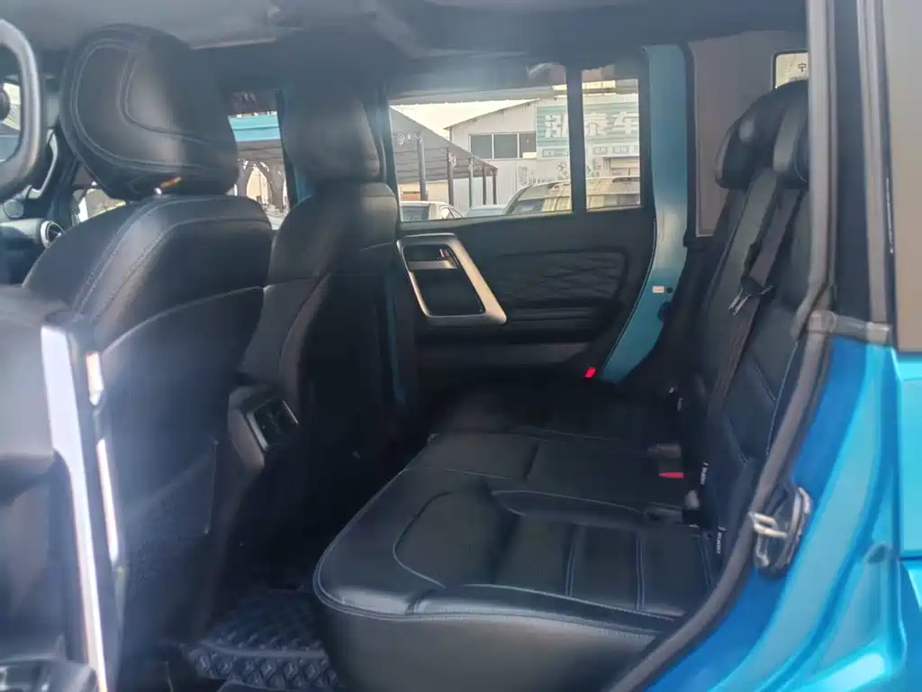 BAIC BJ40 2.3 T Auto 4 WD Rainforest Cross