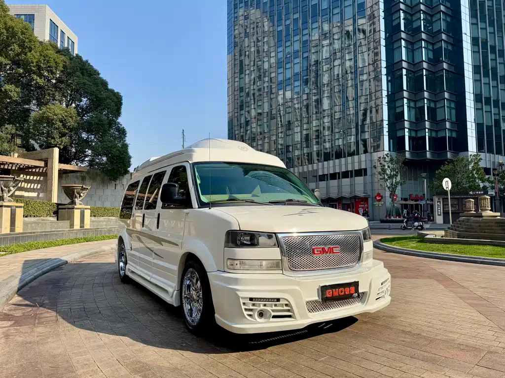 SAVANA 5.3 L 4 WD Leader