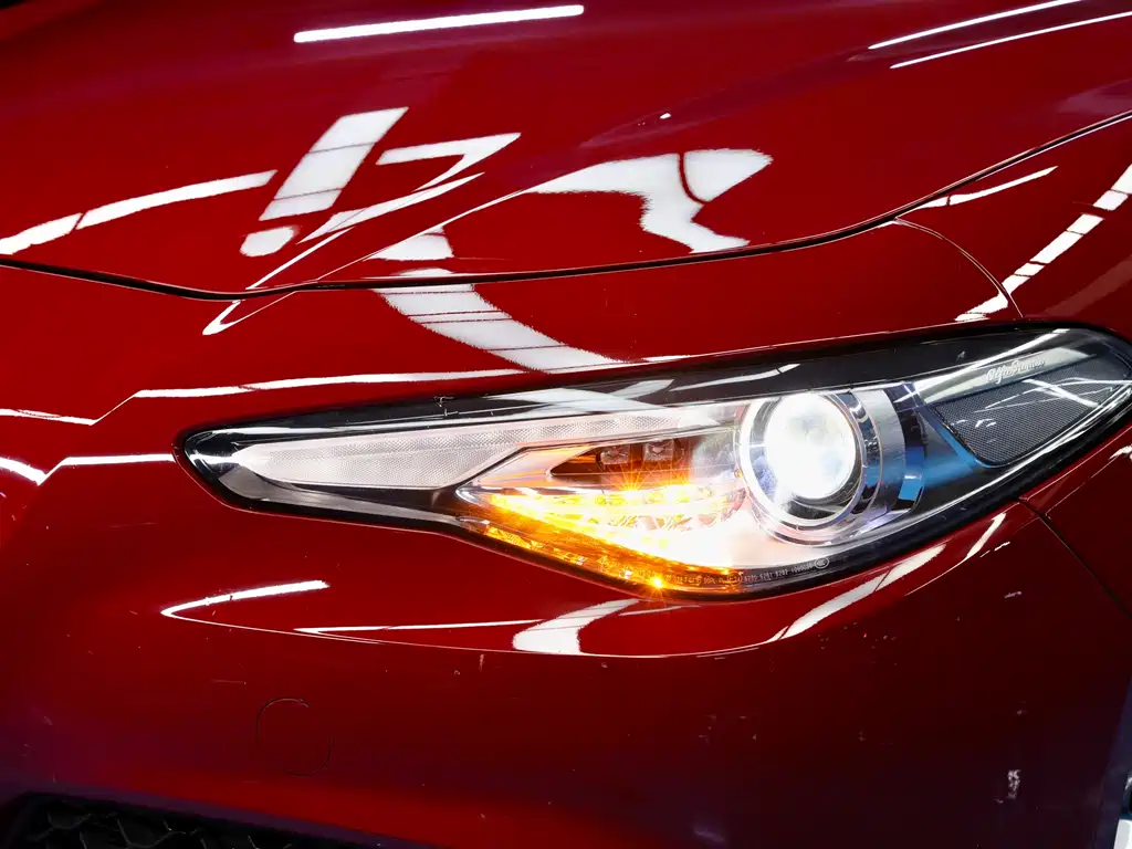 Giulia 2.0 T 200 HP Luxury