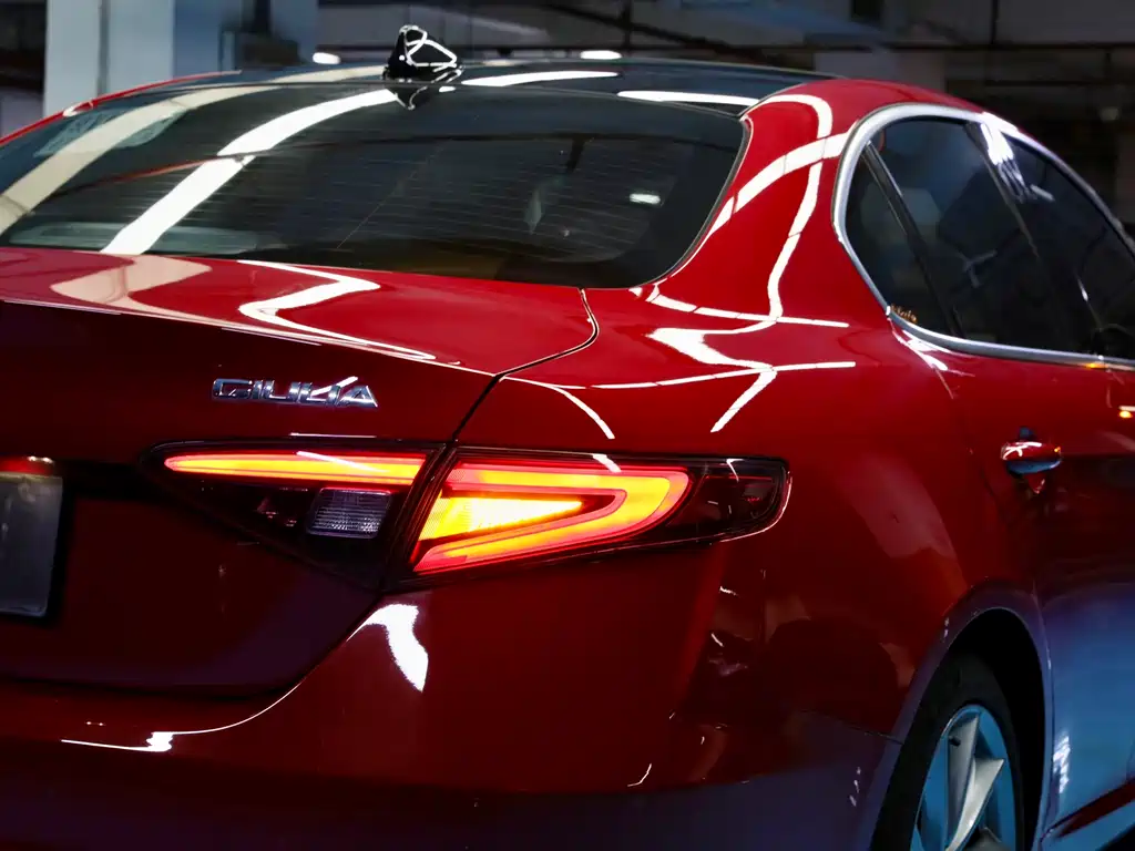 Giulia 2.0 T 200 HP Luxury