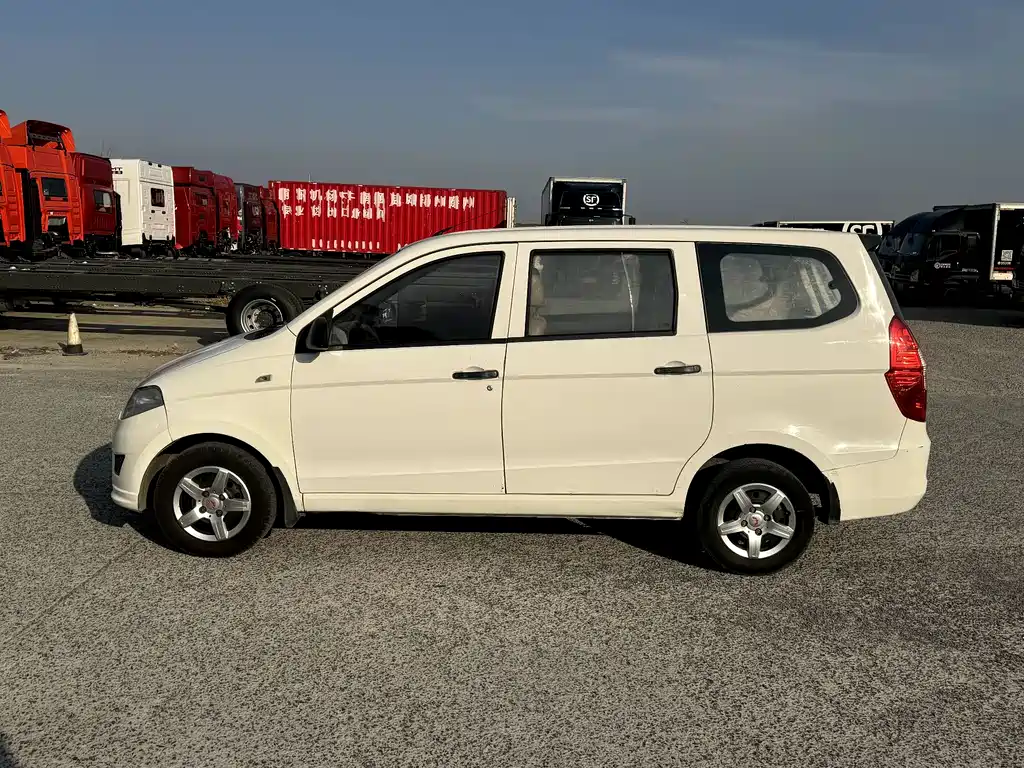 Wuling Hongguang 1.2 L Classic S Basic