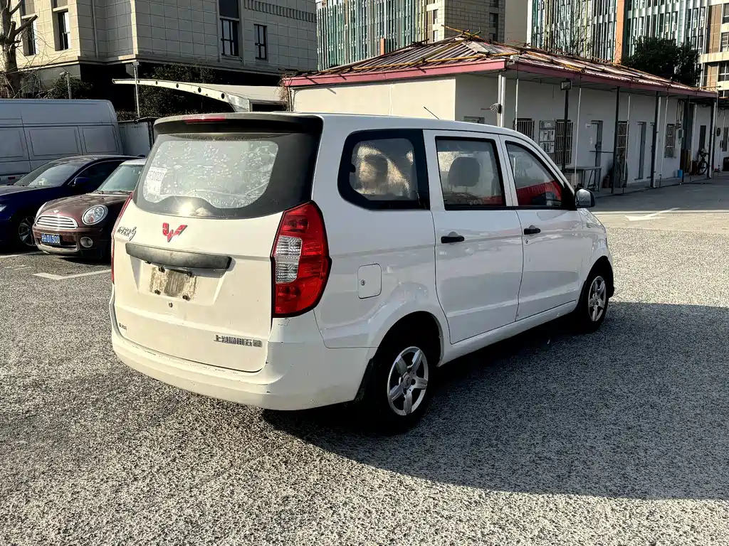 Wuling Hongguang 1.2 L Classic S Basic