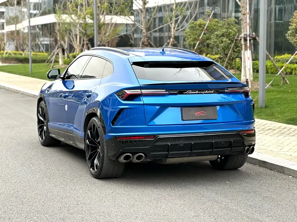 Urus 4.0 T V8