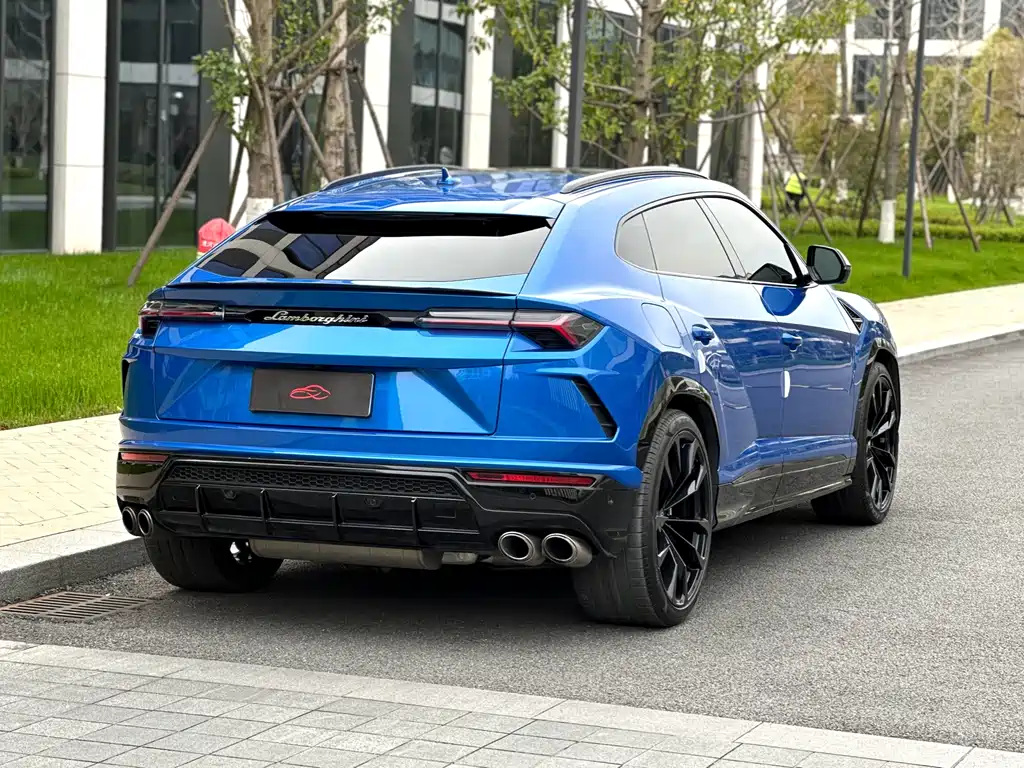 Urus 4.0 T V8