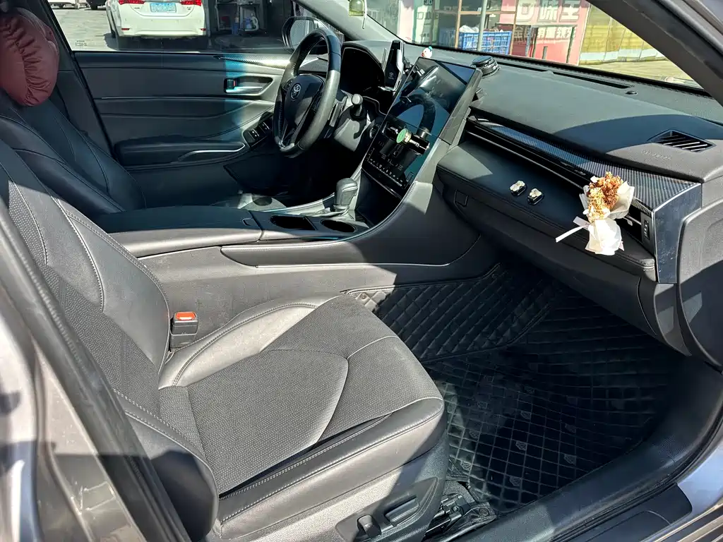 Avalon 2.5 L Luxury