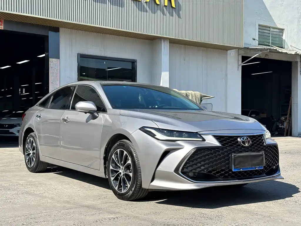 Avalon 2.5 L Luxury