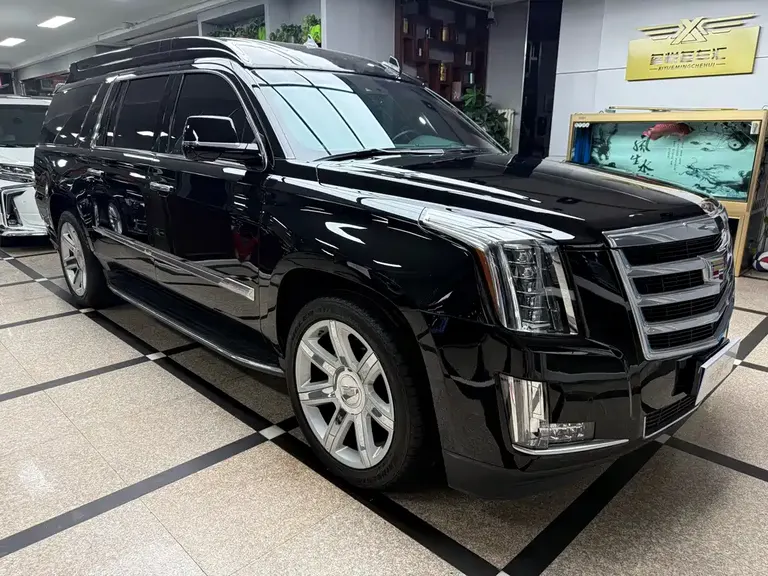 Cadillac Escalade 6.2 L ESV Platinum Extended