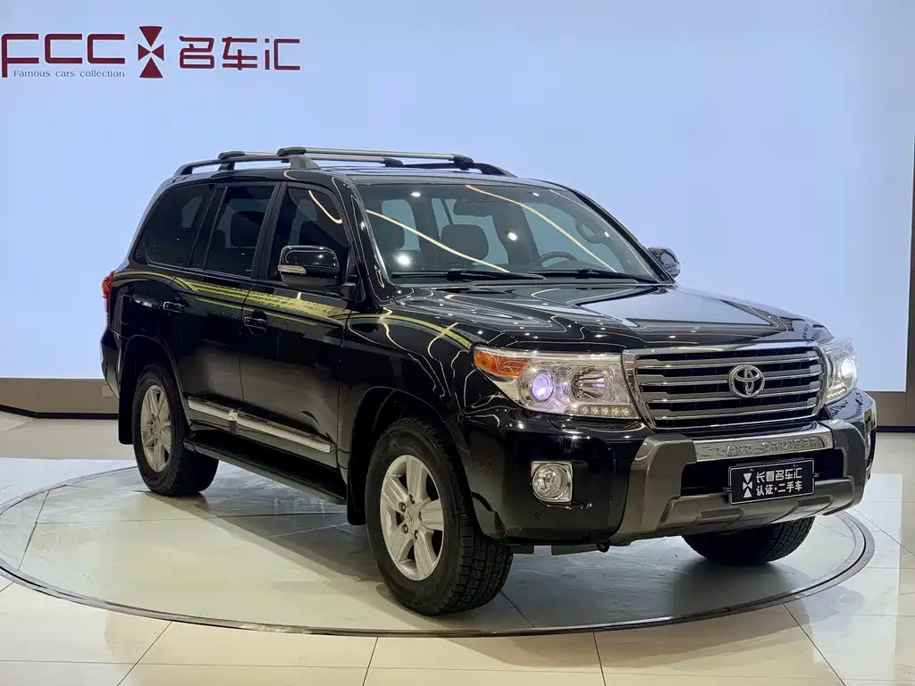 Land Cruiser 4.6 L Auto VX-R