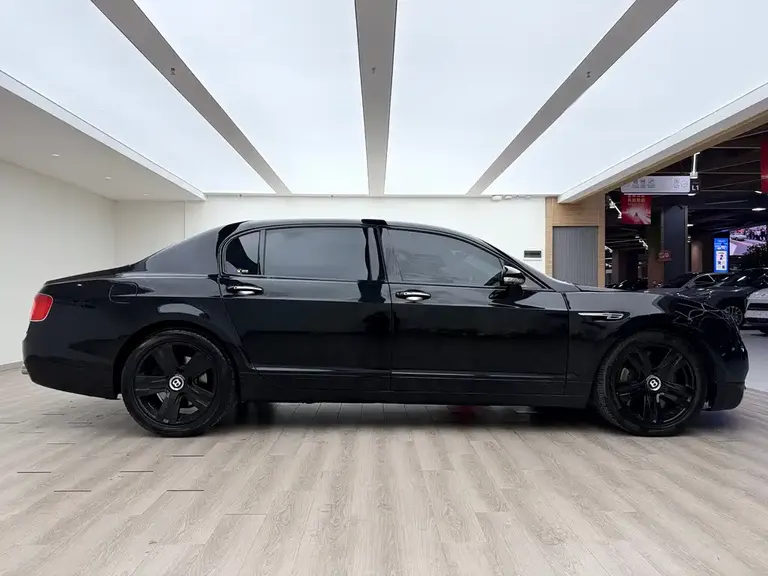 Bentley Flying Spur 6.0 T Standard