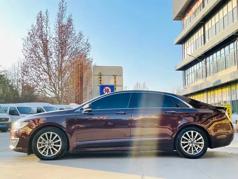 Lincoln MKZ 2.0 T Graceful CN-V