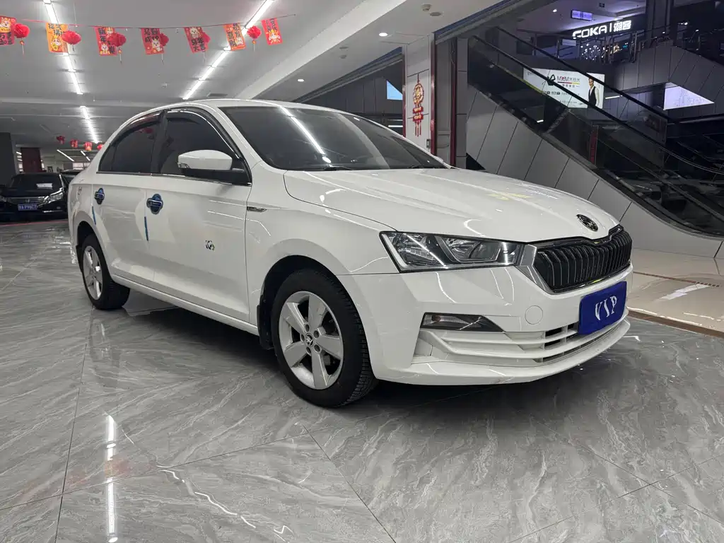 Rapid 1.5 L Manual Standard