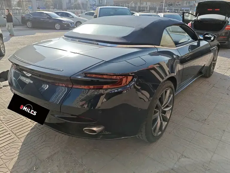 Aston Martin DB11 阿斯顿·马丁DB11 2020款 4.0 T V8 Volante 特别版